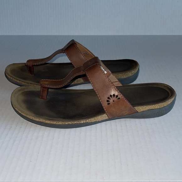 Keen Kaci Anna Brown Leather Cushioned Insole T Strap Sandals - Picture 3 of 10